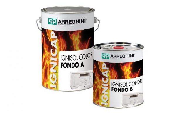 L’immagine mostra il sistema Ignisol Color Fondo A+B di Arreghini, un trattamento ignifugo poliuretanico bicomponente pigmentato a base solvente, appositamente formulato per il trattamento ignifugo di Classe 1 di prodotti in legno destinati all’arredamento interno.